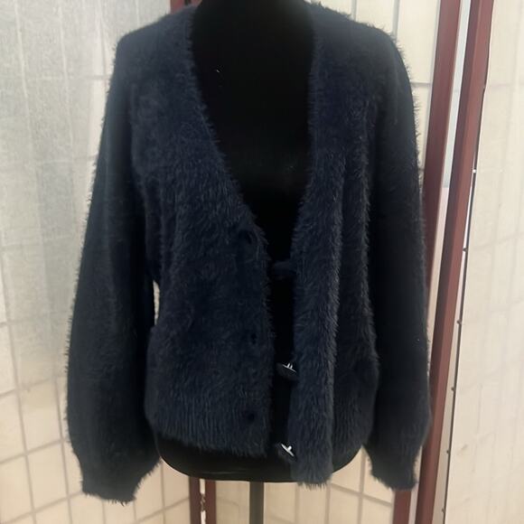 TRUTH BY REPUBLIC NIGHT LIFE  BLUE CARDIGAN SWEATER NWT SIZE‎ M - Picture 2 of 9